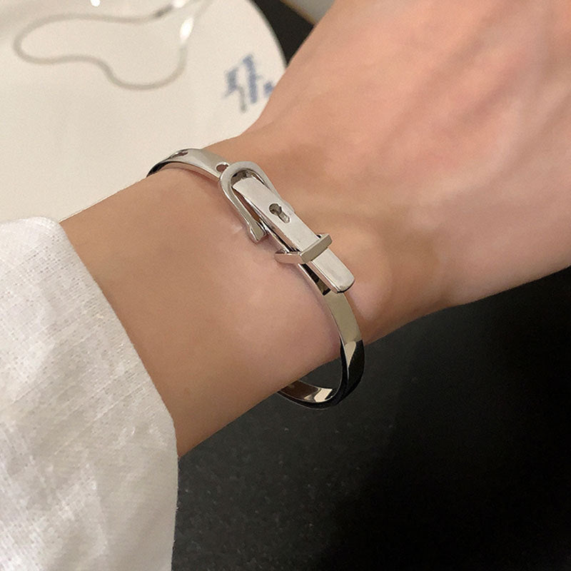 Unique Double Ring Lock Bracelet